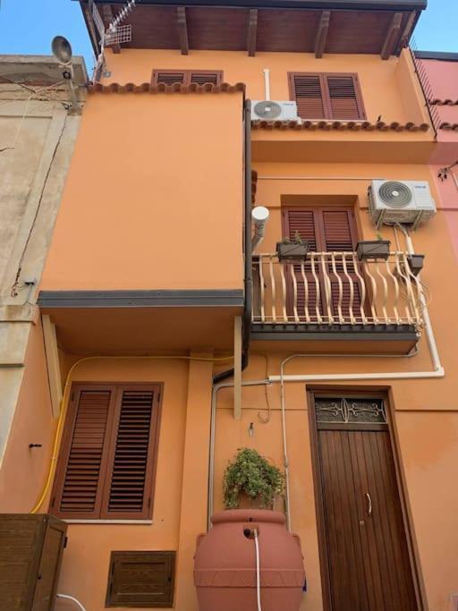 A Rizzilla Guest House Nicotera Exterior photo
